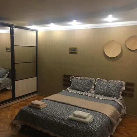Kvartira Na Krakivskiy 12 , 52 Apartment Kiev Ngoại thất bức ảnh